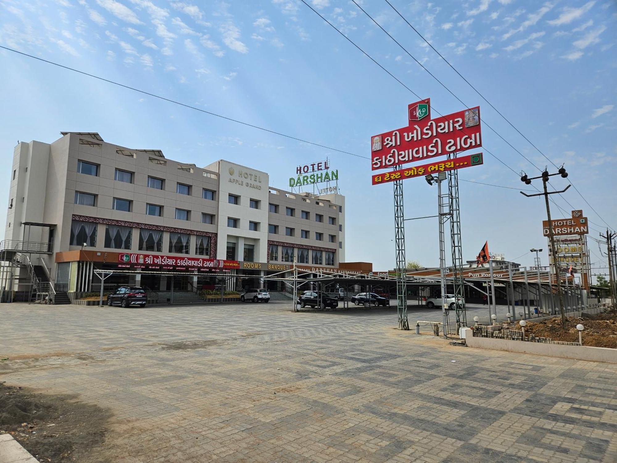 Hotel Grand Darshan Vadódara Exteriér fotografie