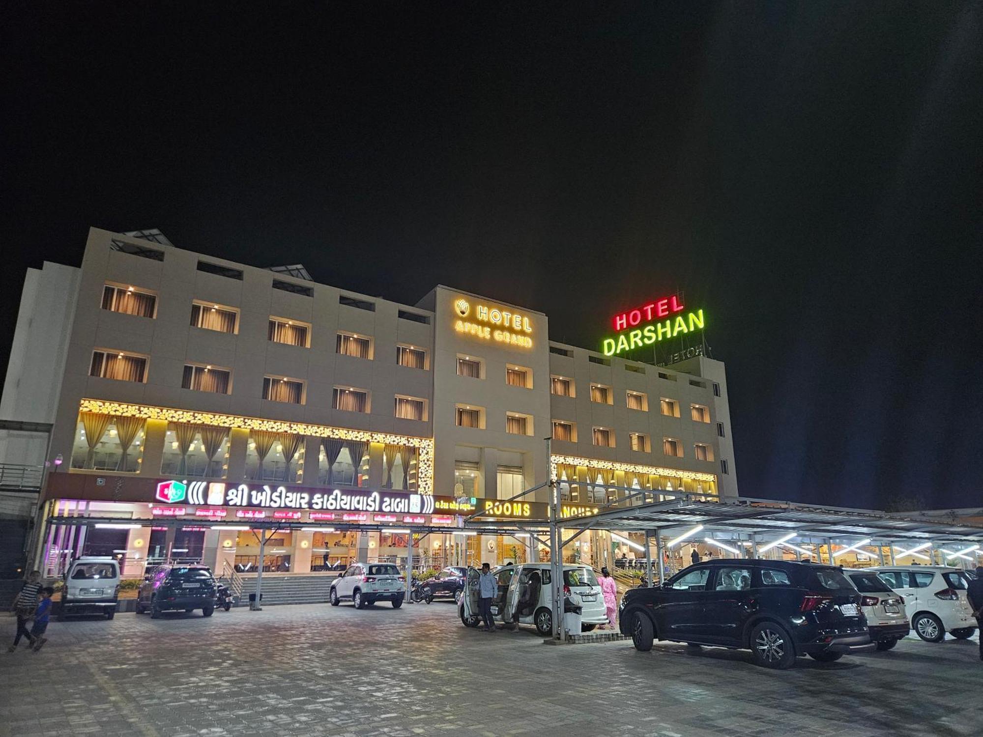 Hotel Grand Darshan Vadódara Exteriér fotografie