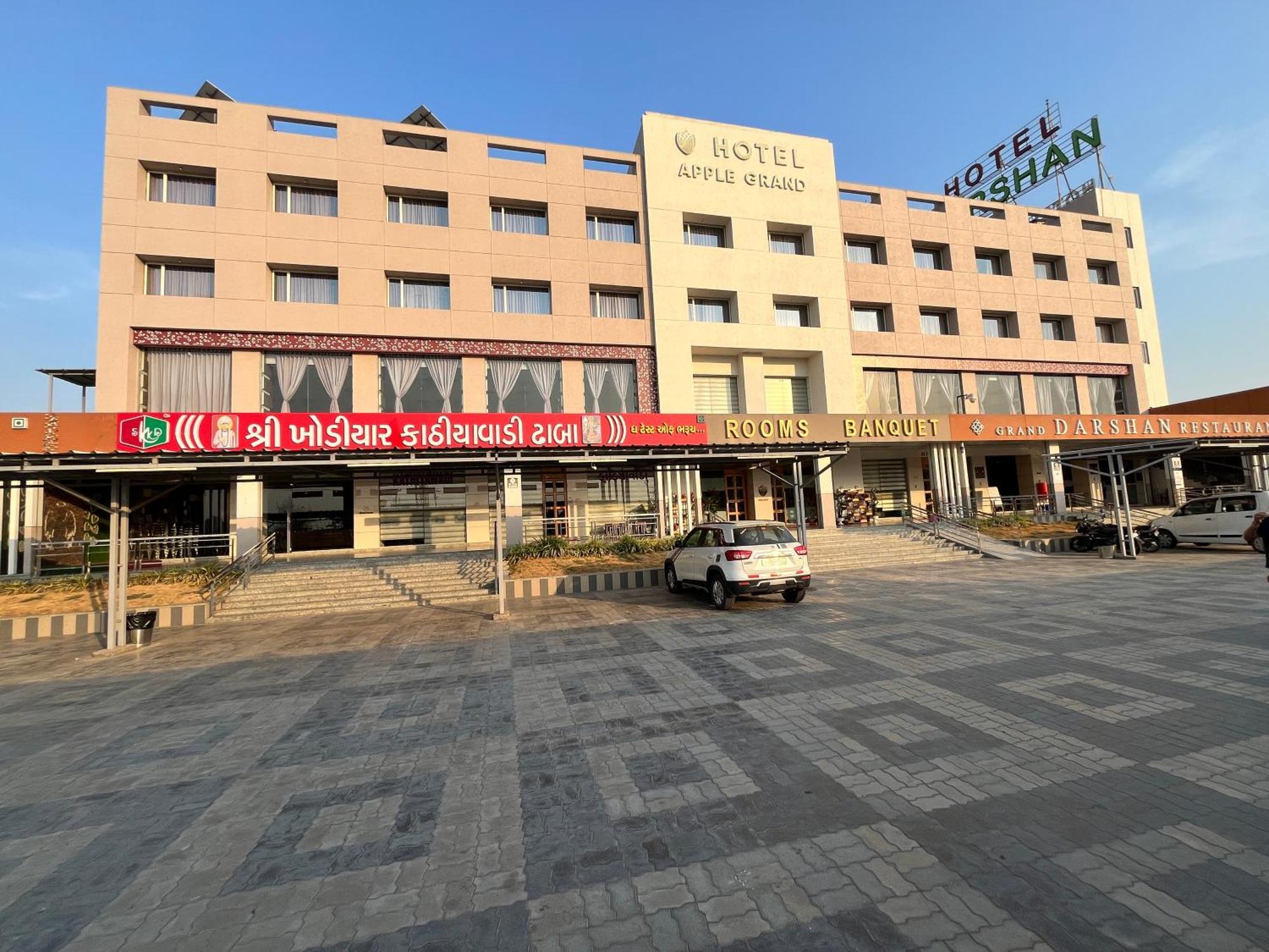 Hotel Grand Darshan Vadódara Exteriér fotografie